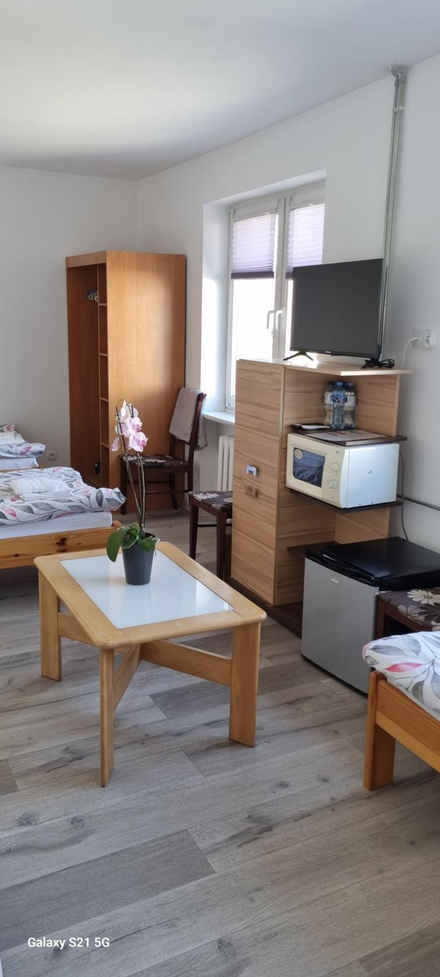 Unibal - Pokoje Goscinne Unieście Exteriör bild